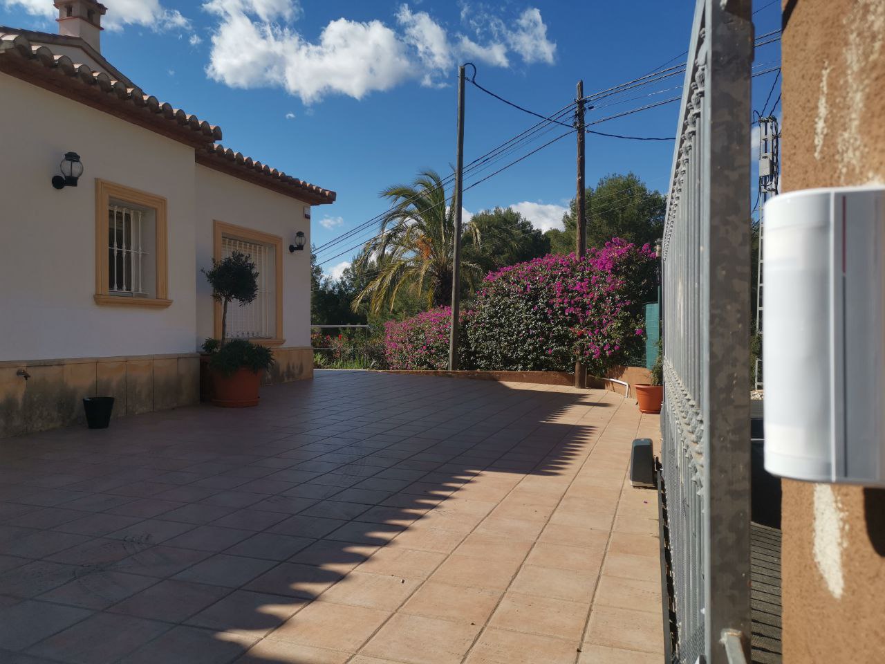 Hikvision alarm system
